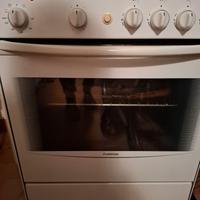 Stufa a gas con forno elettrico