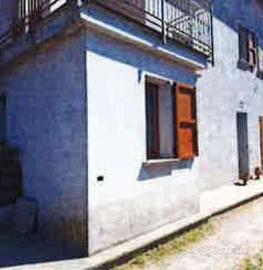 Porzione di villa bifamiliare a Veduggio con Colza