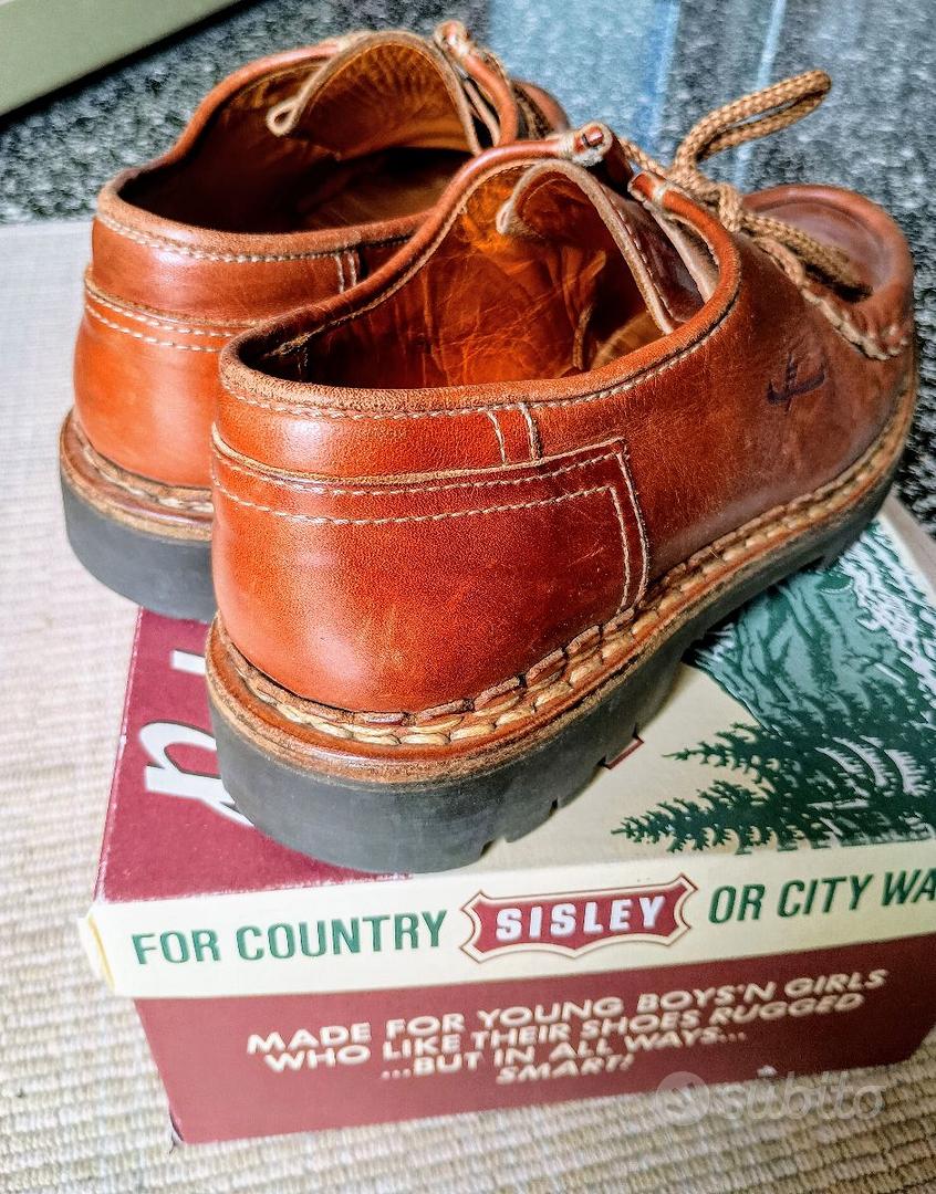 Scarpe vintage Sisley Abbigliamento e Accessori In vendita a Savona - Main Image