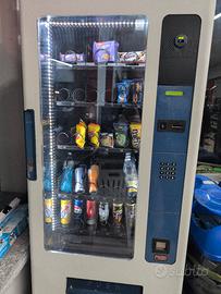 distributore  bevande e sneck 