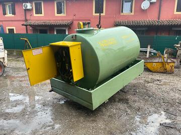 Serbatoio carburante Emiliana Serbatoi 2400L