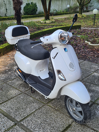 Vespa 50 lx 4T