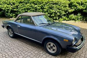 FIAT 124 SPIDER