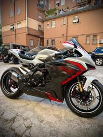 MV AGUSTA F3 - LEGGI BENE