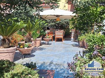 Zona carmine - attico con terrazzo a livello