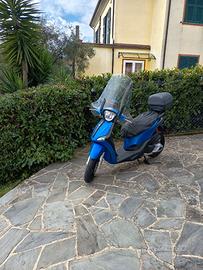 Piaggio Liberty 150 S giugno 2025 celeste
