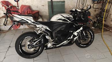 CBR 600RR Leyla Edition 2010 - 17000KM
