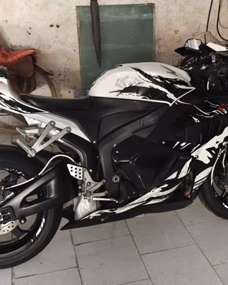 CBR 600RR Leyla Edition 2010 - 17000KM