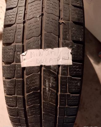gomma 205  75R 16 c