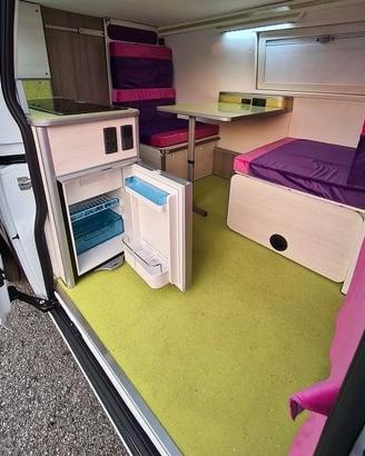 Camper van camperizzato con bagno e doccia