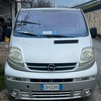Opel vivaro 9 posti del 2003 1.9 74kw 260.000 km