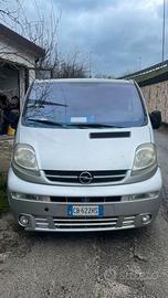 Opel vivaro 9 posti del 2003 1.9 74kw 260.000 km