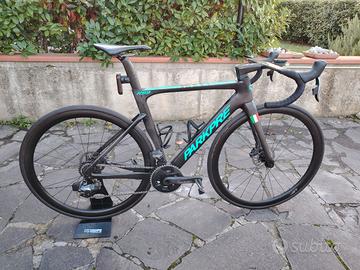 Bici Parkpre in carbonio e cambio elettronico