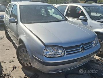 VOLKSWAGEN GOLF per ricambi usati