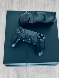 Ps4 slim usata + 8 giochi