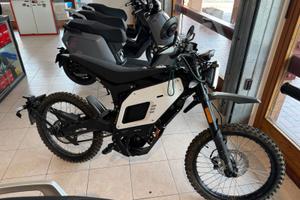 NIU XQi3 elettrica ex demo 11kW garanzia ufficiale