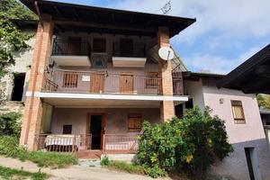 Casa indipendente di 107 m² con più di 5 locali e 