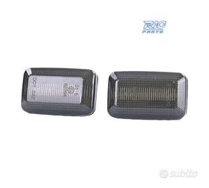FRECCIE LATERALI PER VOLKSWAGEN VW AUDI A LED NERO