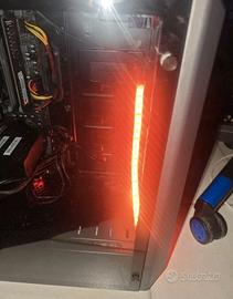 pc gaming potente senza vetro temperato