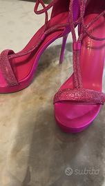 Sandalo fucsia plateau tacco a spillo
