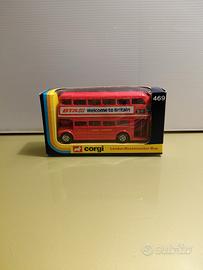CORGI 469 bus pullman London 