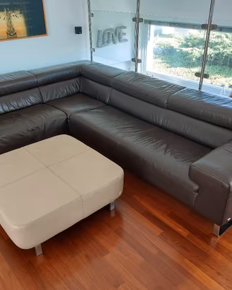 Divano Calia Italia in pelle 1 qualità con puoff 