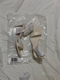 Sandali con tacco Stradivarius