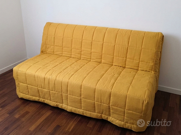 Divano letto con copridivano