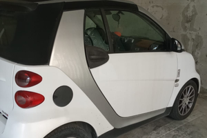 Smart fortwo 451 1000 cabrio bianca