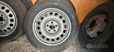 Pneumatici termici e cerchi per Mercedes Vito 