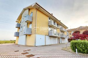 Trilocale con mansarda, garage e posto auto a Ca'