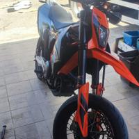 KTM 690 Supermoto - 2022
