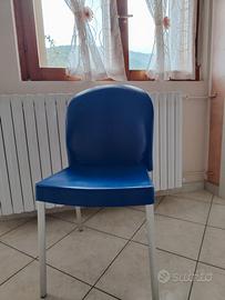Sedia da cameretta blu