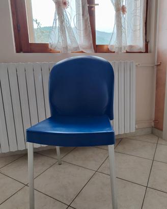 Sedia da cameretta blu