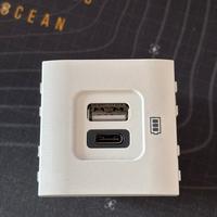 Presa ubs/usb-c da muro bticino nuova