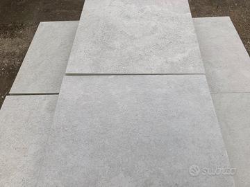 piastrelle grès antiscivolo 60x60x2 made in italy
