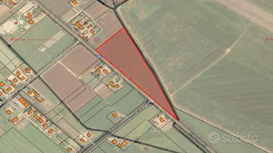 Borgo Carso (LT) - Terreno 3 HA fronte Appia TR434