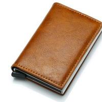 Portafoglio uomo e porta carte di credito 