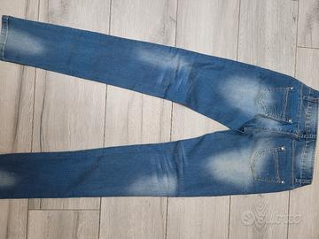 jeans blu con strass