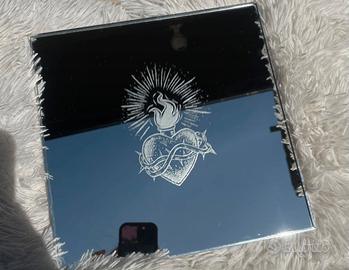 Specchio con Sacro Cuore inciso