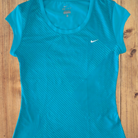 T-shirt sportiva Nike Dri-FIT donna verde Tg. M