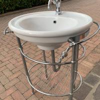 lavello/lavabo con mobile di supporto