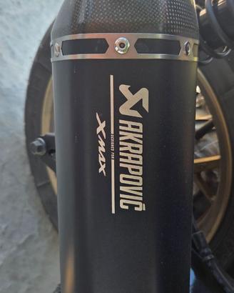 Terminalea scarico Akrapovič originale Yamaha Xmax