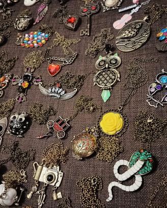 40 Collane Bijoux Vari Modelli 2,50 EURO L'UNA