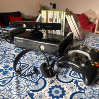 X box 360 perfetta con 2 joypad Kinect e 17 giochi