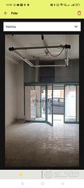 Locale adatto vendita