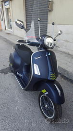 Piaggio Vespa GTS 125 Super Tech