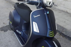 Piaggio Vespa GTS 125 Super Tech