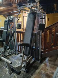 pectoral machine technogym