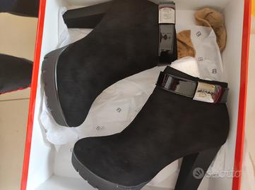 tronchetto Laura Biagiotti nr. 37